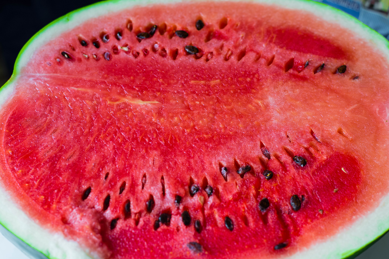 Image of a watermelon cut in half.